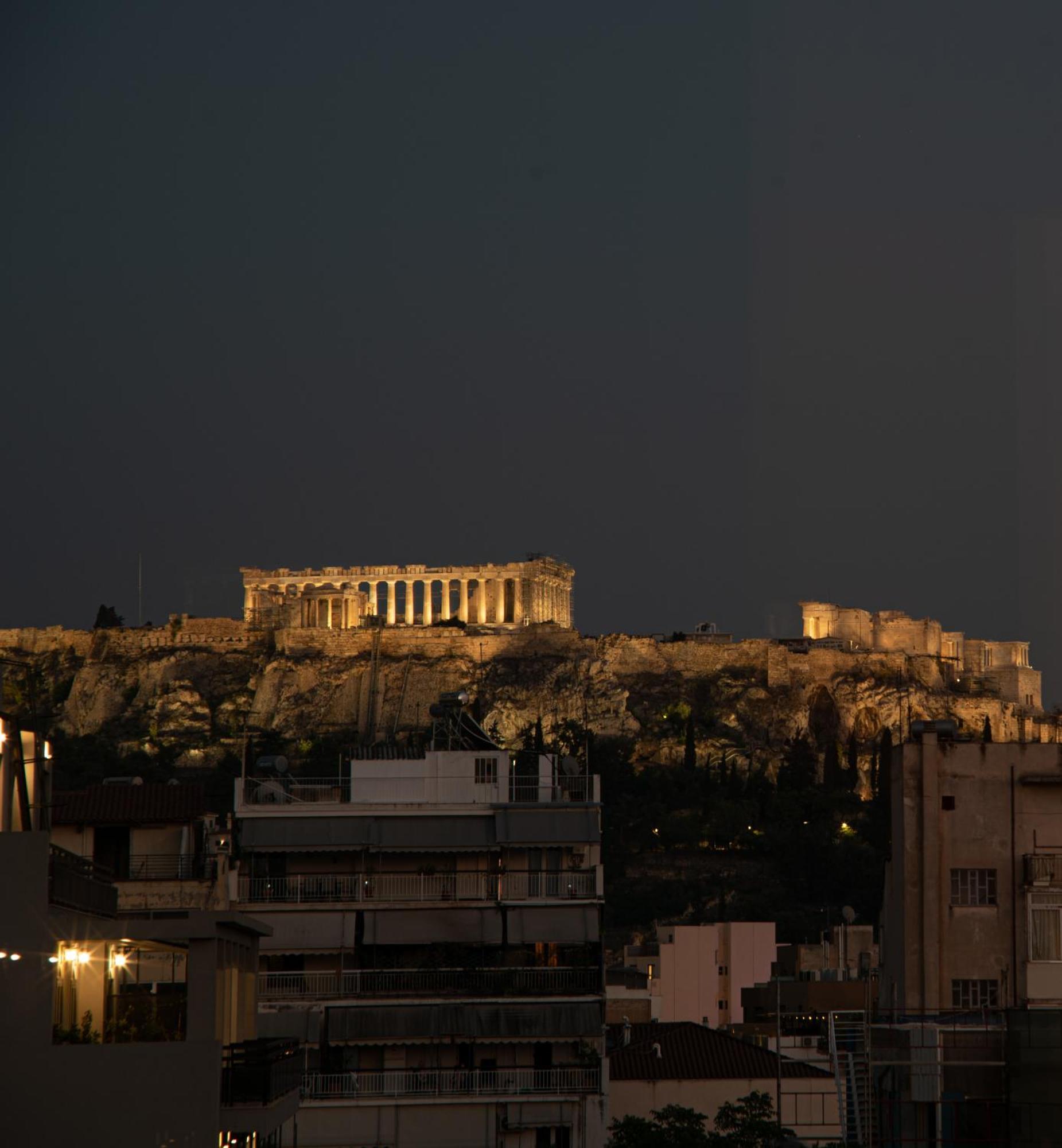 아테네 Stunning Acropolis View - 500M Metro - At Historical Center 아파트 외부 사진